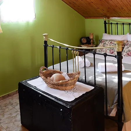 Odysseus Traditional House Casa de Férias