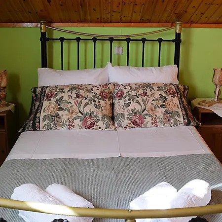 Odysseus Traditional House 펜션 *