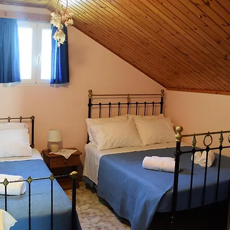 Odysseus Traditional House 펜션 Karia (Kefalonia)